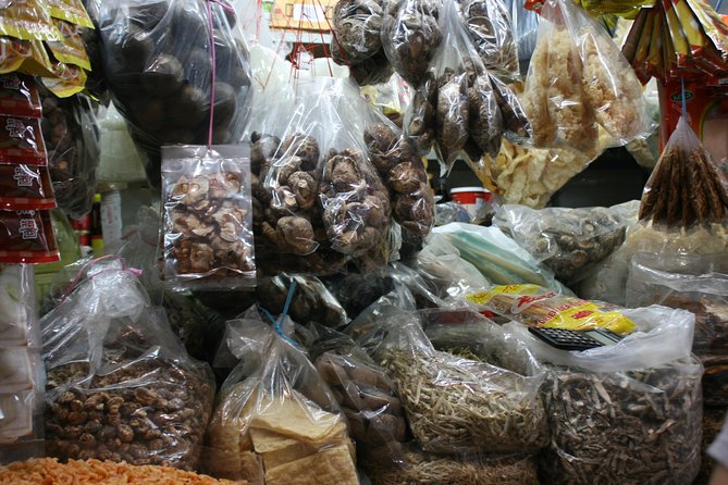Private Market Visit and Cooking Class With A Professional Chef - Market Visit and Ingredients