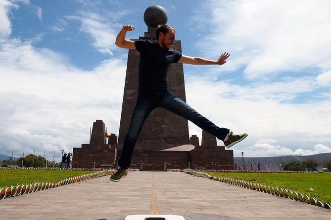 Private Middle of the World (Mitad Del Mundo) and Pululahua From Quito - Itinerary Highlights