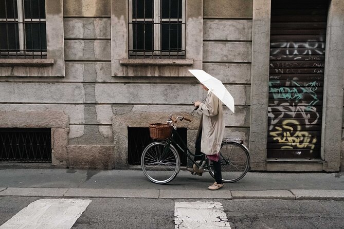 Private Milan Street Photography Walking Tour With an Artist - Exploring Milan Through Photography