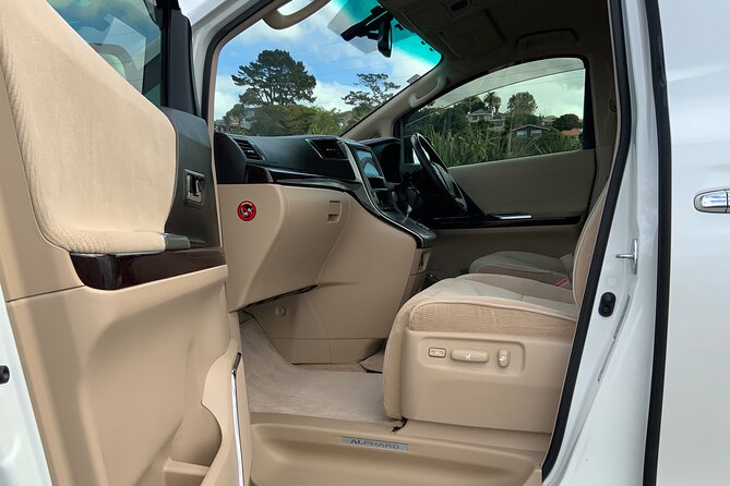 Private Mini Van Transfer From Auckland Airport to Auckland City - Booking and Cancellation Policy