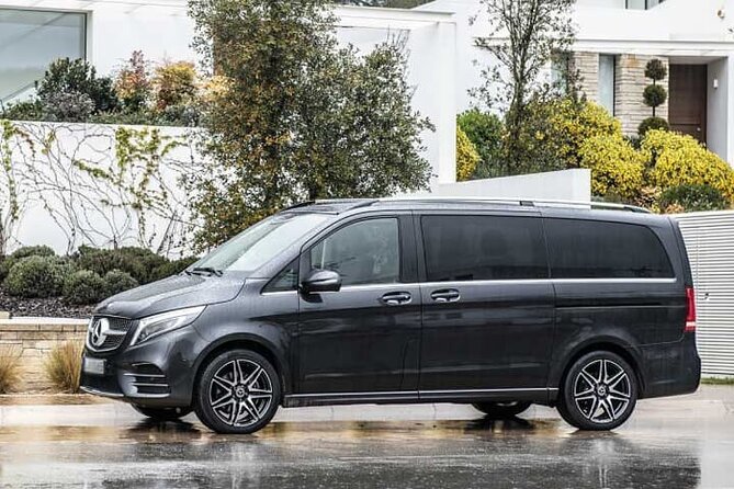 Private Minivan Transfer From Glasgow GLA Airport to Edinburgh - Group Size Considerations