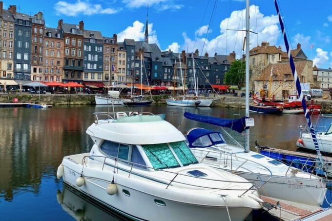 Private Mont Saint-Michel, Honfleur Trip by Mercedes - Booking and Cancellation Policy