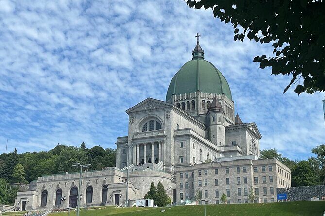 Private Montreal Car Tour with History and Hidden Gems - A Thorough Look at the Private Montreal Car Tour