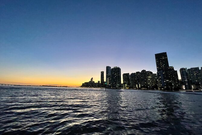 Private Moon-Watch Boat Cruise in Fort Lauderdale - Included in the Tour