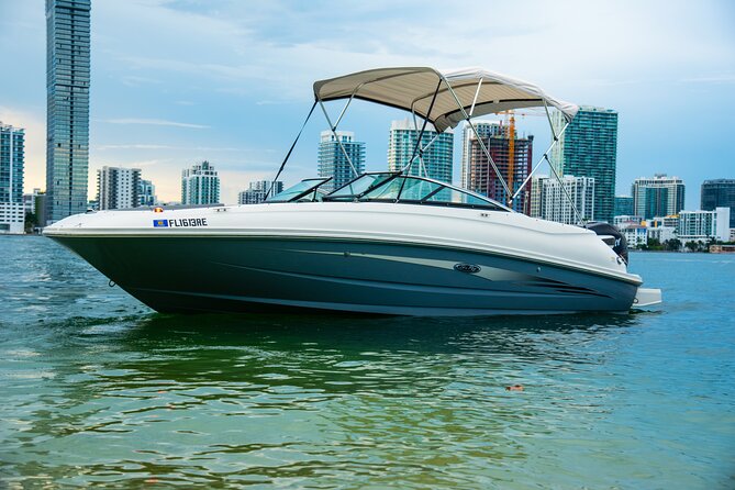 Private Moon-Watch Boat Cruise in Fort Lauderdale - Important Considerations