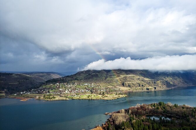 Private Mt Hood Waterfall Tour With Lunch and Wine Included - Multnomah Falls and Columbia Gorge