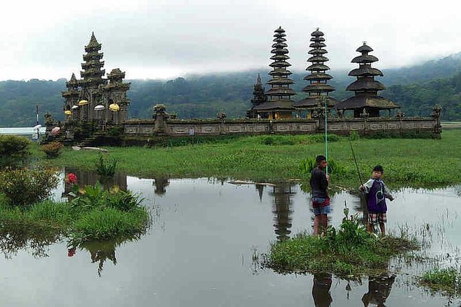Private Munduk Waterfalls Trekking Tour - Exploring Balinese Village
