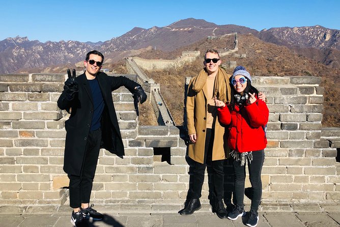 Private Mutianyu Great Wall Tour From Shanghai - Delicious Local Lunch
