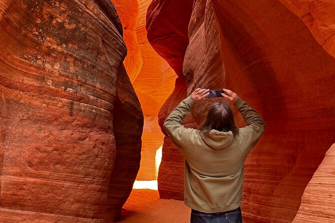 Private Mystical Slot Canyon Tour by 4WD - Host Response