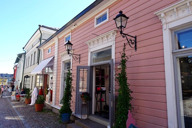 Private National Park and Porvoo Old Town Tour From Helsinki - Itinerary Highlights