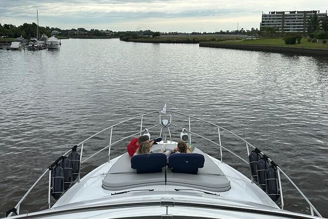 Private Navigation Through the Delta River - Embarking on the Private Tour