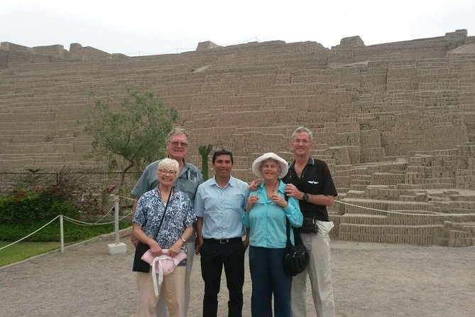 Private Neighborhoods Tour: Miraflores, Barranco & Chorrillos - Discovering Miraflores Highlights