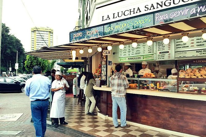 Private Neighborhoods Tour: Miraflores, Barranco & Chorrillos - Experiencing Local Cuisine