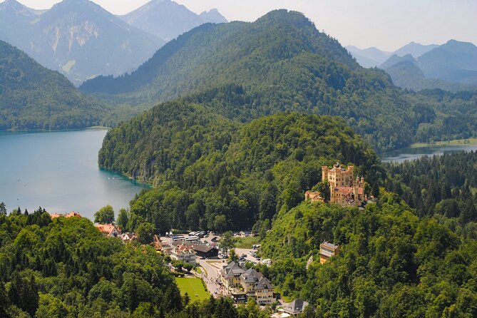Private Neuschwanstein Castle Tour From Salzburg - Transportation and Amenities