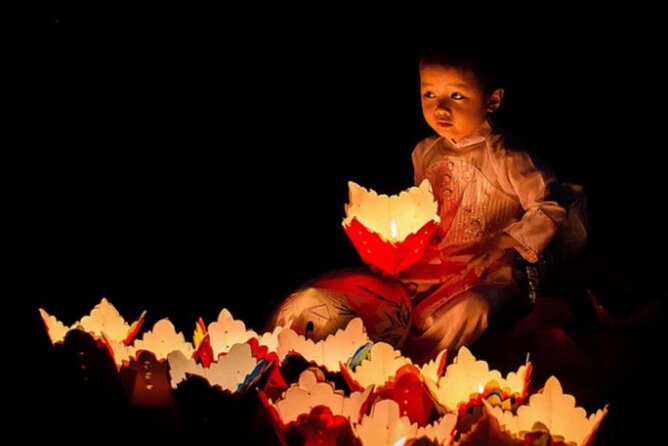 Private Night Boat Trip and Floating Lantern on Hoi An River - Participant Information
