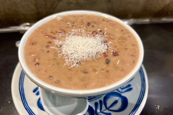 Private Night Tales and Food Odyssey in Hong Kongs Wanchai - Discover Unique Street Cuisine