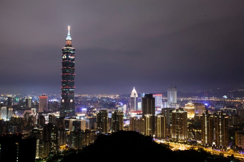 Private Night Tour: Taipei City Highlights - Tour Experience