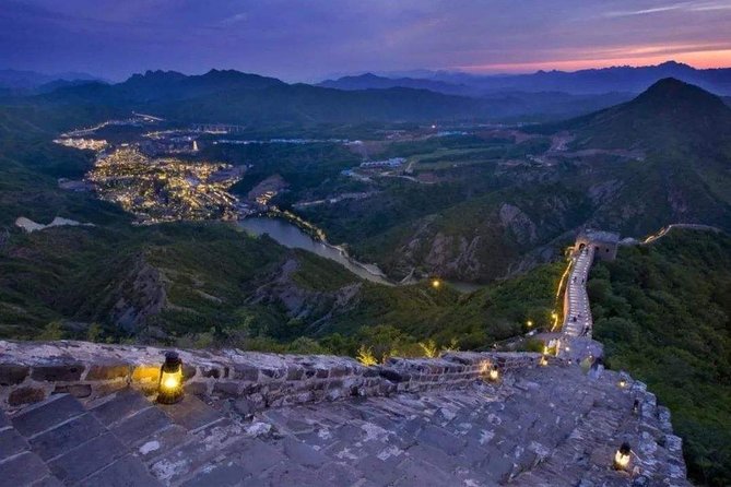 Private Night Tour to Gubei Water Town and Simatai Great Wall With Cable Car - Scenic Cable Car Ride Experience