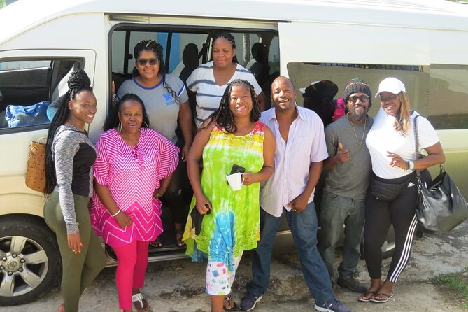 Private Norman Manley Airport Transfers To&From Montego Bay MBJ - Vehicle Amenities