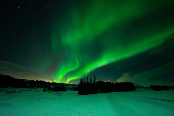 Private Northern Lights Tour - Champagne & Chocolates Aurora Hunt - Customized Experience