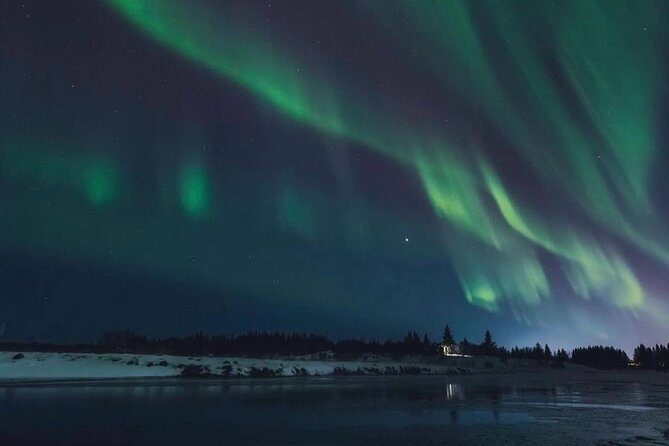 Private Northern Lights Tour With Hot Chocolate in Iceland - Inclusions