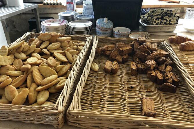 Private Oenogourmande Walk in the Luberon With Tastings - Included Tastings and Visits