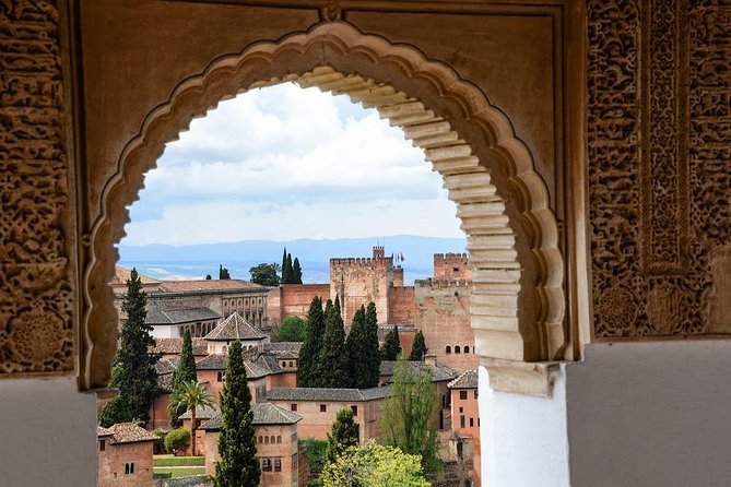 Private Official Tour Guide for Visit to Alhambra in Granada From Cordoba Hotel - Tour Overview