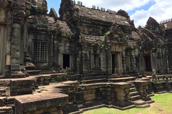 Private One Day to Kbal Spean, Banteay Srei and Banteay Samre - Distinctive Temple Architecture