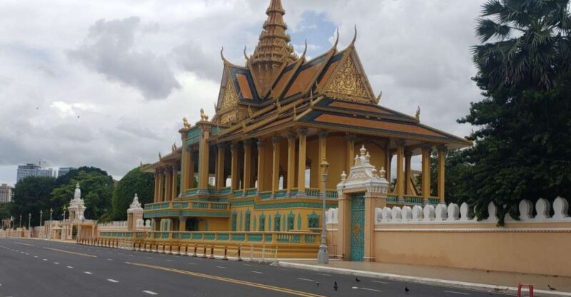 Private One Day Tour in Phnom Penh - Itinerary Highlights