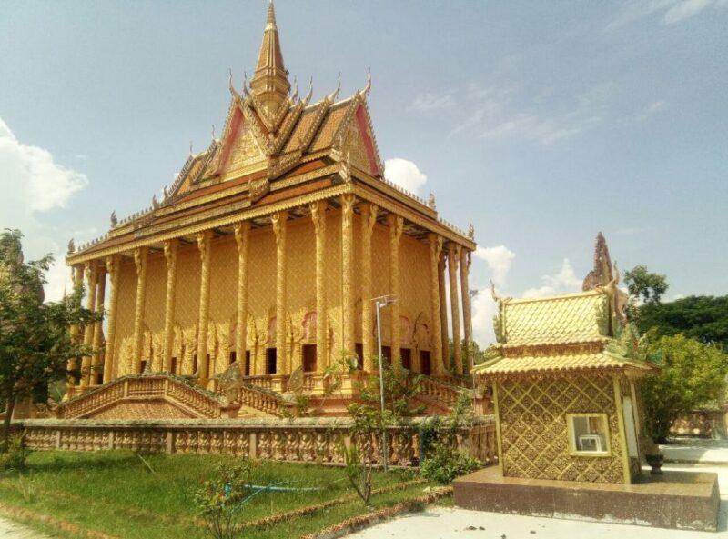 Private One Day Trip to Phnom Prasit, Udong and Long Vek - Historical Significance