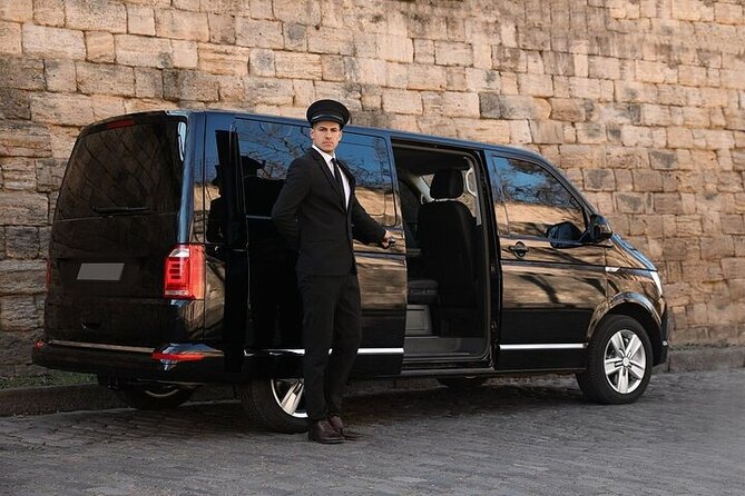 Private One-way Airport Transfer Honolulu Airport To Honolulu - Pricing and Cancellation
