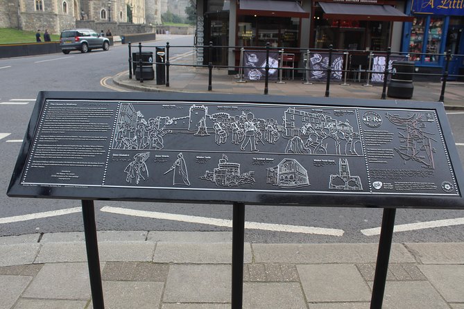 Private One Way or Round Trip Transfer : London to Windsor Castle or LEGOLAND - Convenient Travel Experience