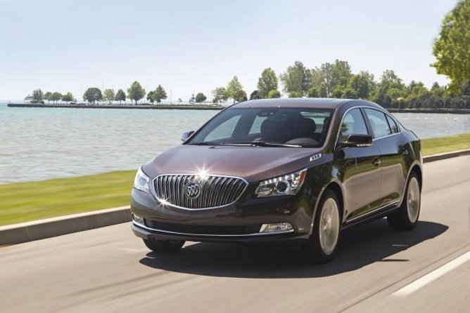 Private One Way Or Round Way Transfer: Pudong International Airport - Vehicle and Driver Information