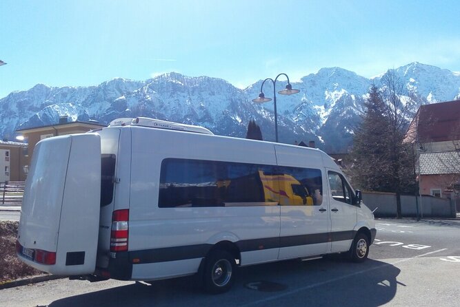 Private One Way Sightseeing Transfer From Salzburg to Prague via Cesky Krumlov - Exploring the Cesky Krumlov UNESCO Site