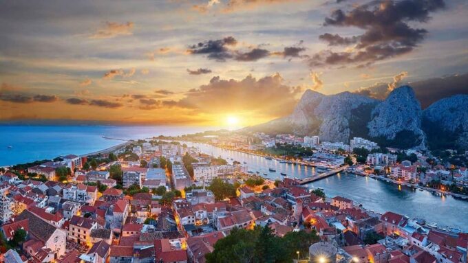 Private One Way Transfer From Split or Split Airport to Omiš - Accessibility and Assistance
