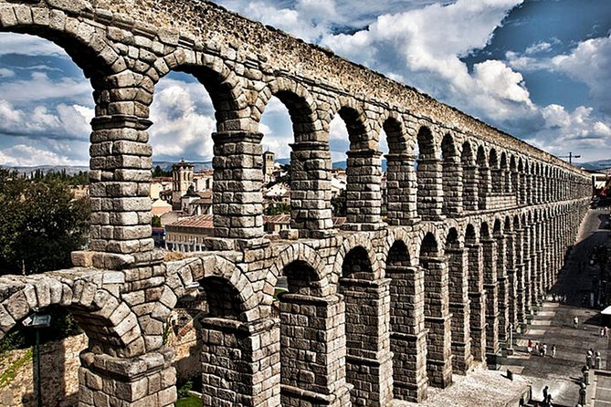 Private One Way Transfer From/To Madrid To/From Segovia - Pricing and Reviews