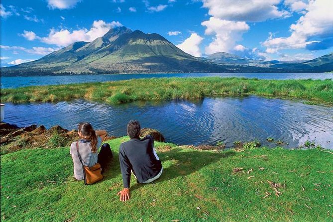 Private Otavalo and Cotacachi Day Trip From Quito - Key Points