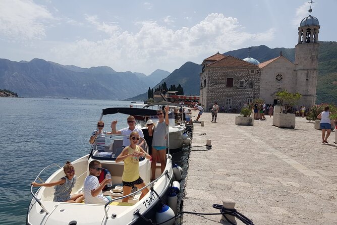 Private Our Lady of the Rocks and Perast Tour - Exploring the Town of Perast