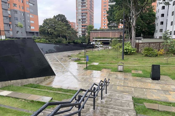 Private Pablo Escobar Tour - Key Points