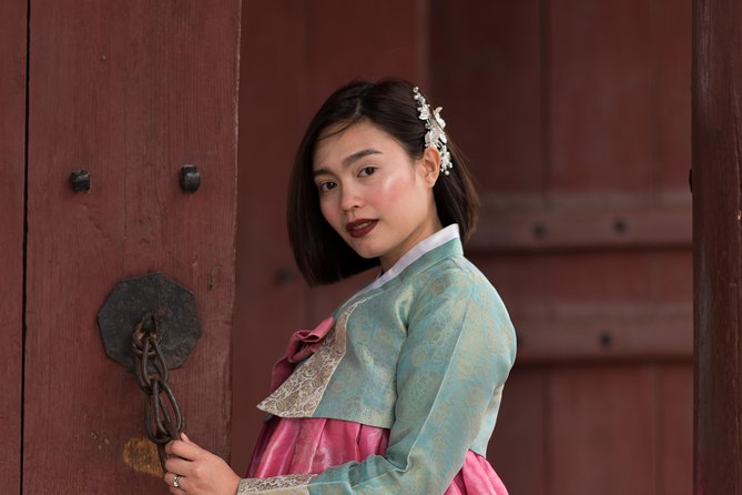 Private Palace Photo Shoot in Seoul With a Photographer - Photo Quality and Photographer Expertise
