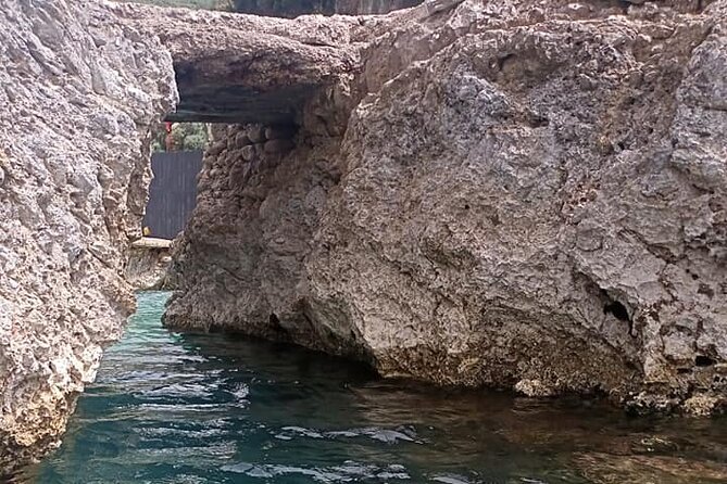 Private Panoramic Boat Tour of Vlora Bay - Accessibility and Policies