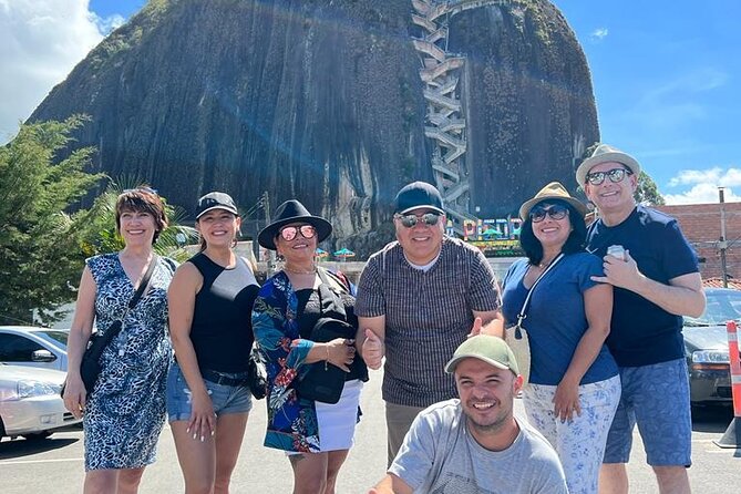 Private Peñol-Guatape Tour: With Lunch and Boat - Pickup and Meeting Details