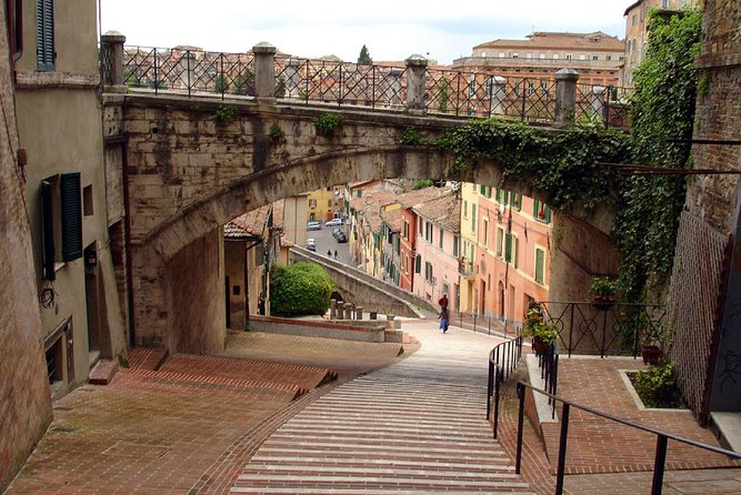 Private Perugia Walking Tour With Official Guide - Meeting Point and Additional Details