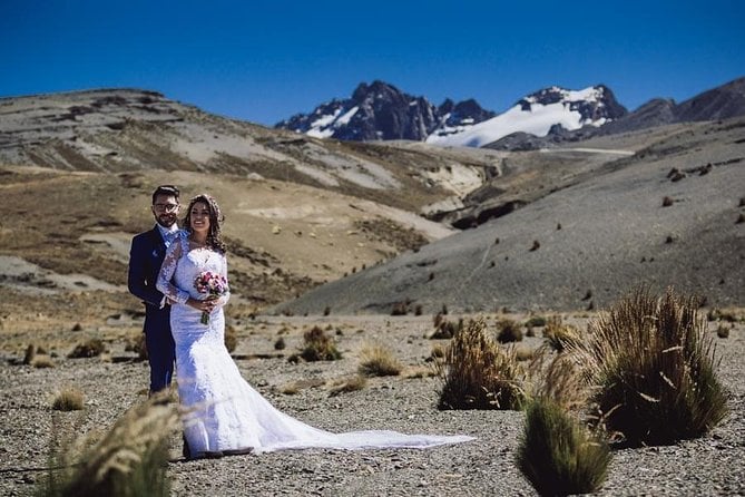 Private Photo Session With a Local Photographer in La Paz - Meeting Point and Pickup