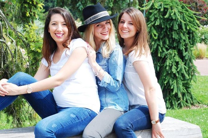 Private Photo Session With a Local Photographer in Lyon - Satisfaction Guarantee and Refund Policy