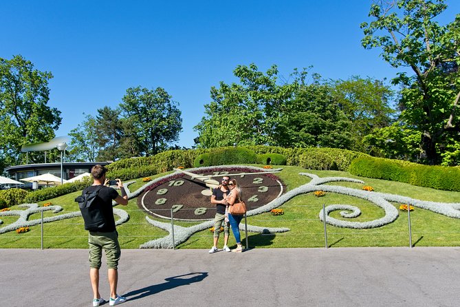 Private Photo Tour PLUS in Geneva - Capturing Memorable Moments