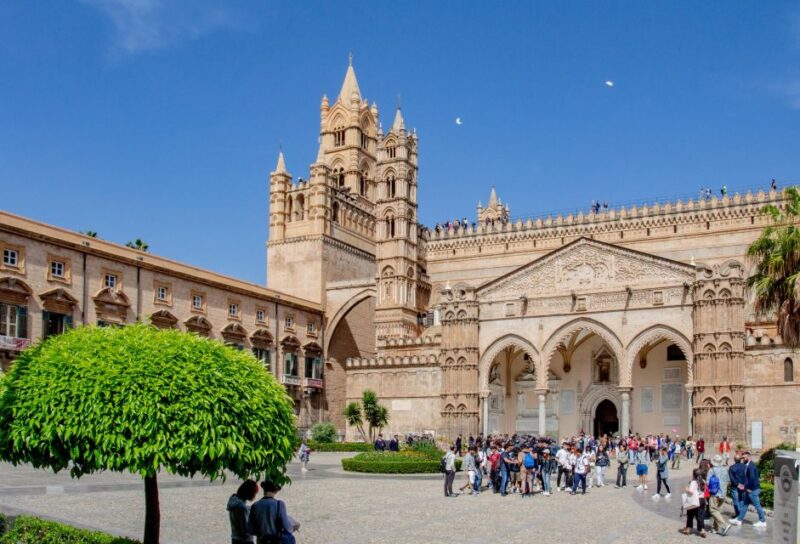 Private Photographer Shooting + Sightseeing & Tasting Tour - Photography Service