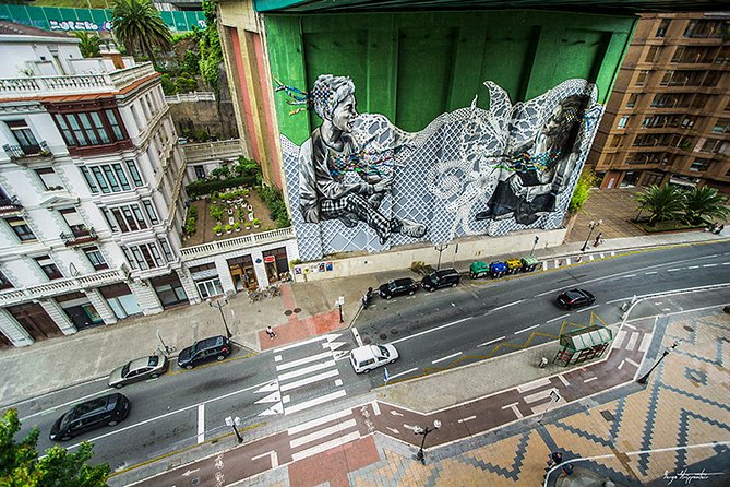 Private Photographic Walk of San Sebastian and Bilbao - Accessibility and Participation