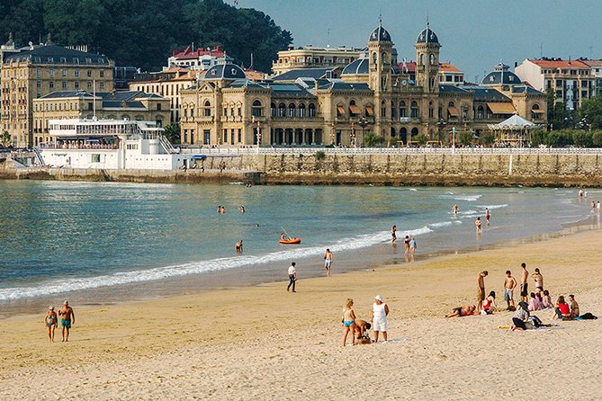 Private Photographic Walk of San Sebastian and Bilbao - Itinerary Overview