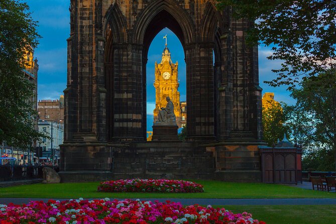 Private Photography & History Tour of Edinburgh With a Local - Physical Requirements and Accessibility